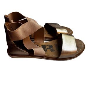 Sorel Ella II‎ Bronze Gold Metallic Ash Slide Sandals Gladiator Size 7.5 Ankle
